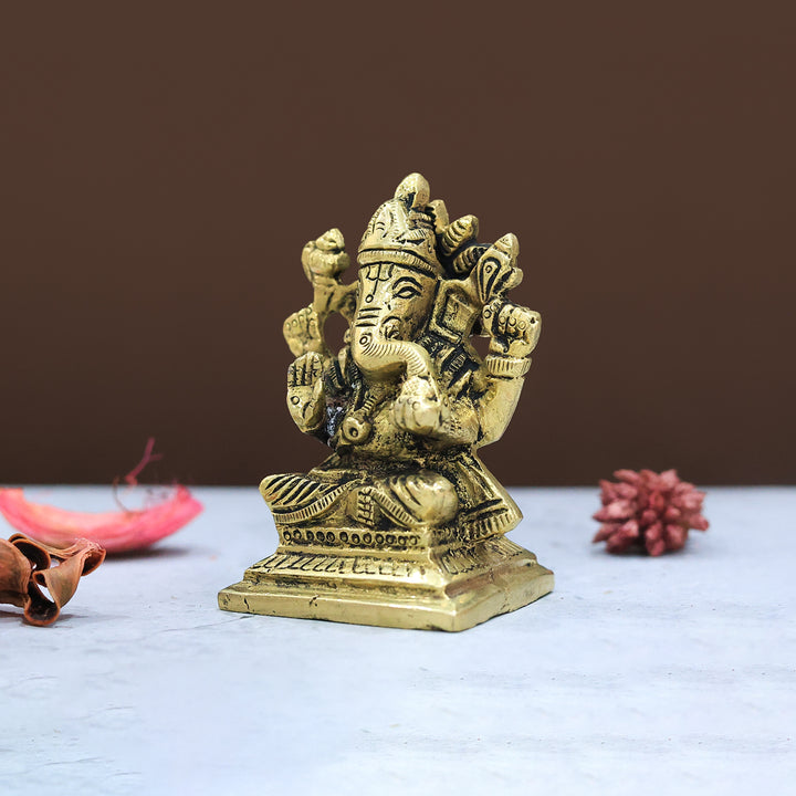 2.5" Brass Ganesha with Square Base